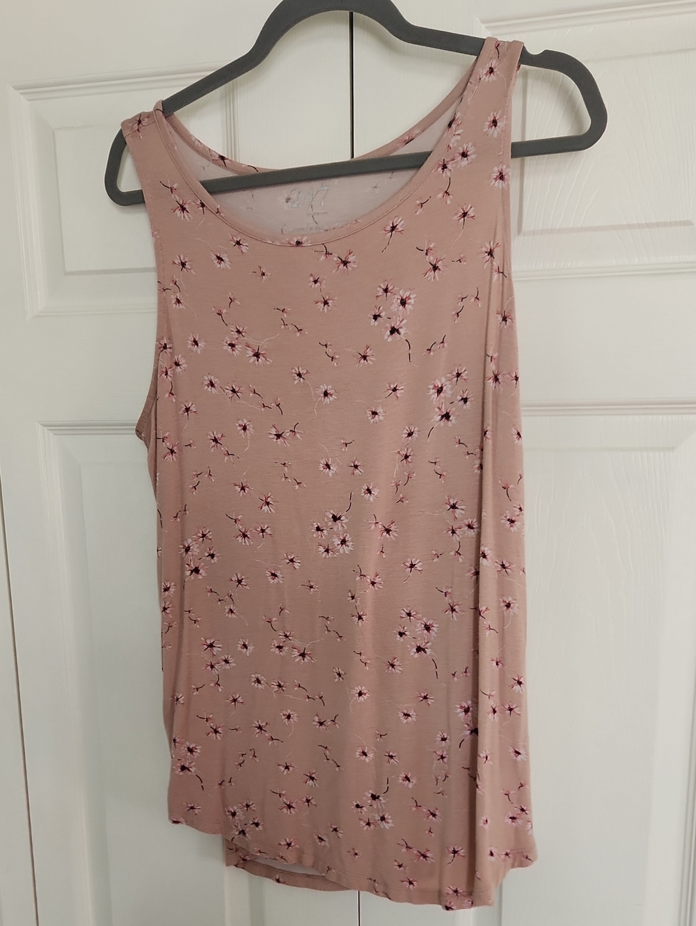 Sleeveless Floral Tank Top in Mauve Pink